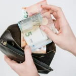 Ticaret Bakanlığı, Vize Aracılık Firmalarının Reklamlarına 'Durdurma' Cezası Verdi