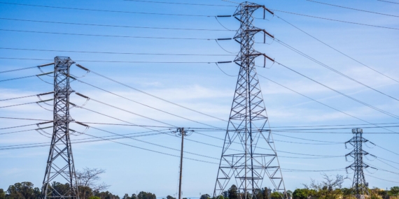 Enerji Bakanlığı, FERC’in PJM için Elektrik Maliyetlerini Düşürme Çağrısını Destekledi