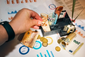 Euro Bölgesi'nde Banka Kredisi Koşulları Sıkılaştı